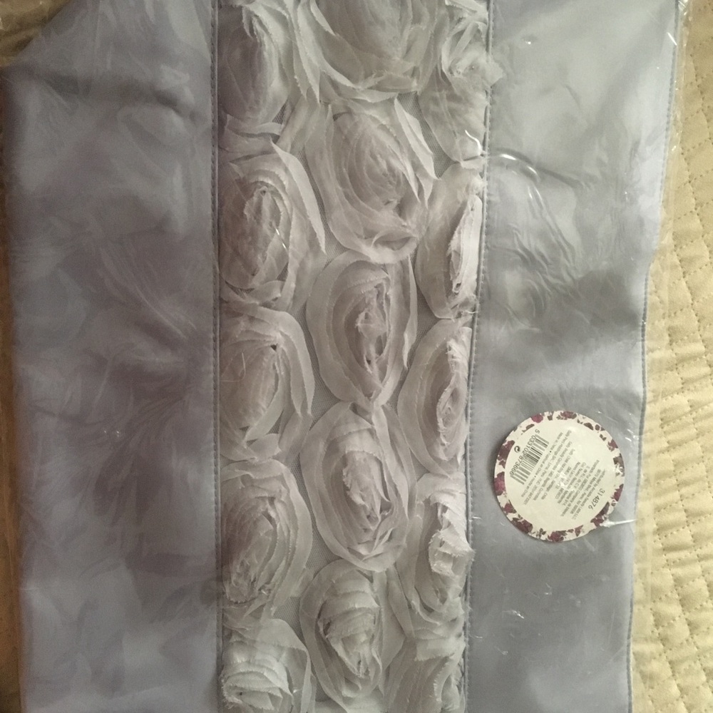 Arcadian Beauty Bag